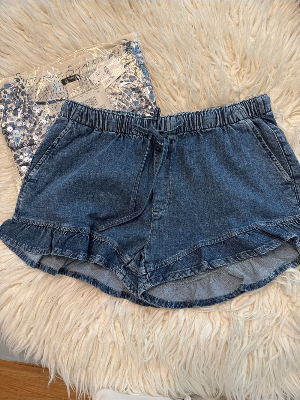 NWT American Eagle Outfitters Blue Ruffle Hem Drawstring Jean Shorts Sz S